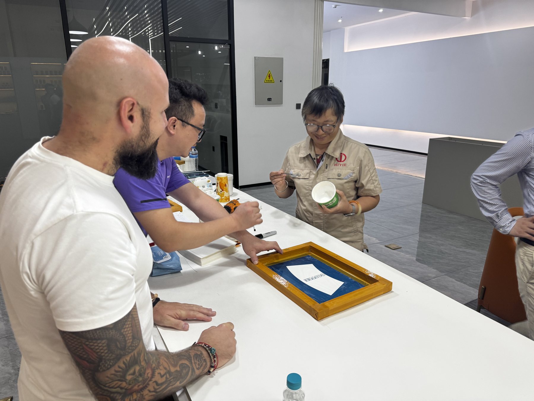 Custom airline paper cup sample development with a manufacturing team
